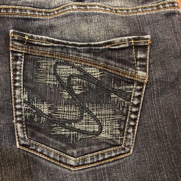 Silver Jeans - Picture 5 of 7